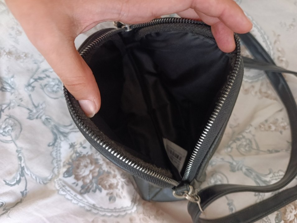 SİYAH ÇANTA - Görsel 2