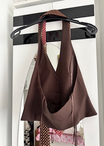 Zara Kahverengi Halter Yaka Mini Düğmeli Yelek