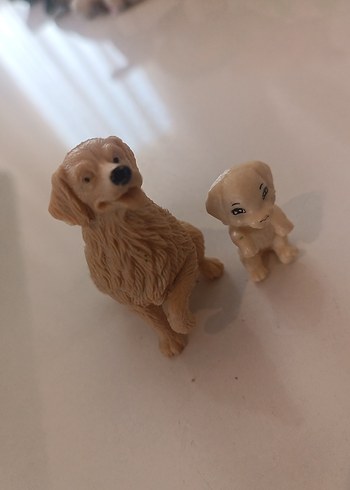 Bej Renkli İki Köpek Figürü