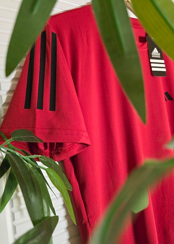 Kırmızı Adidas Erkek Kısa Kollu Tişört - Görsel 3