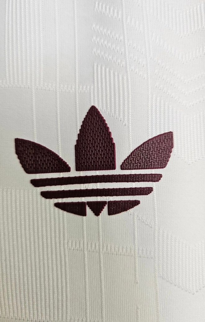 Erkek Beyaz V Yaka Kısa Kollu Jersey - Görsel 3