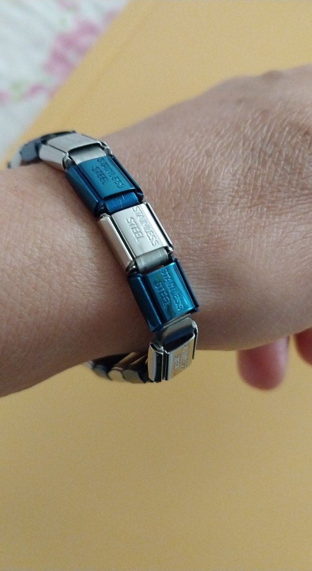 Mavi ve Gri Kadın Elastik Bileklik - Görsel 4