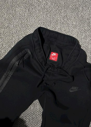 Orjinal Nike tech Siyah Eşofman Altı XS beden - Görsel 2