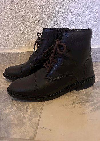 Kahverengi Erkek Bot - Görsel 4