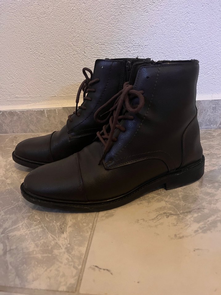 Kahverengi Erkek Bot - Görsel 4