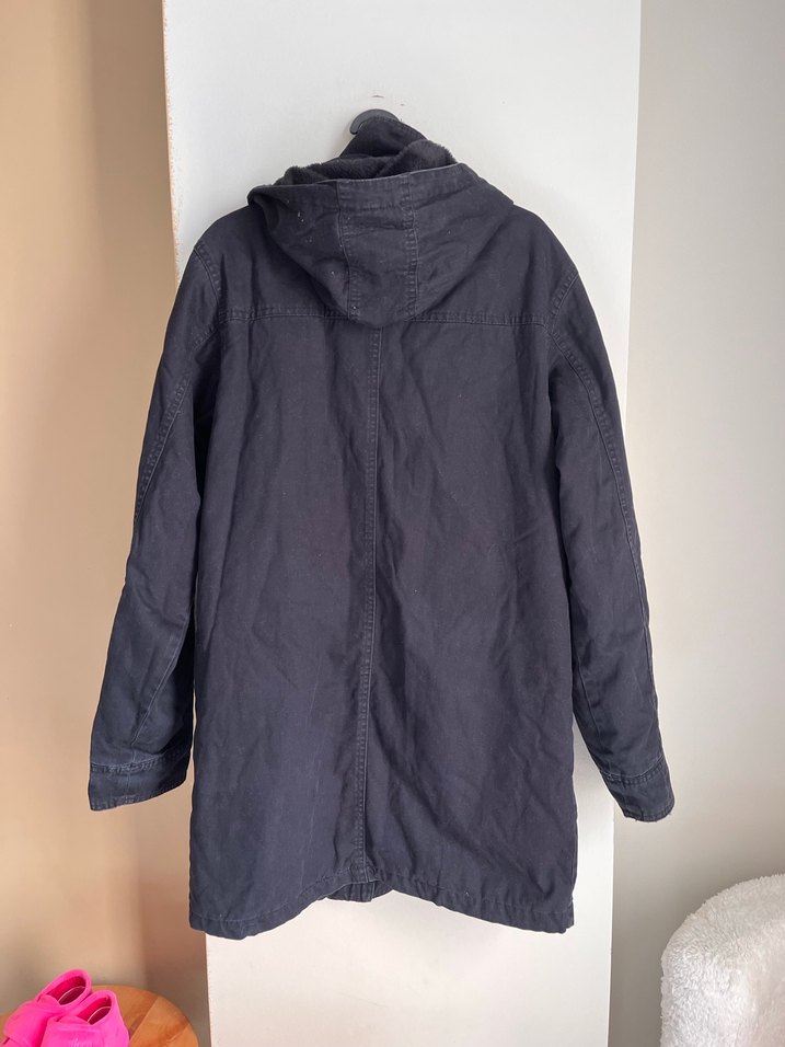 Siyah Kürklü Mont - Görsel 4