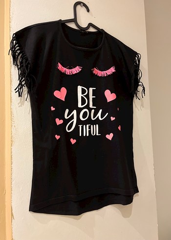 Püsküllü Siyah Baskılı Tişört - Görsel 2