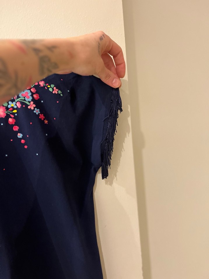 Renkli Nakışlı Püsküllü Mavi Tişört - Görsel 5