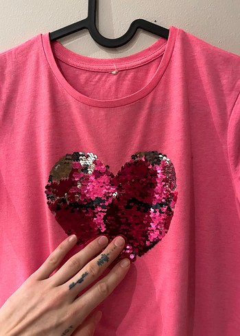 Pullu Kalp Desenli Kız Tişörtü - Görsel 4