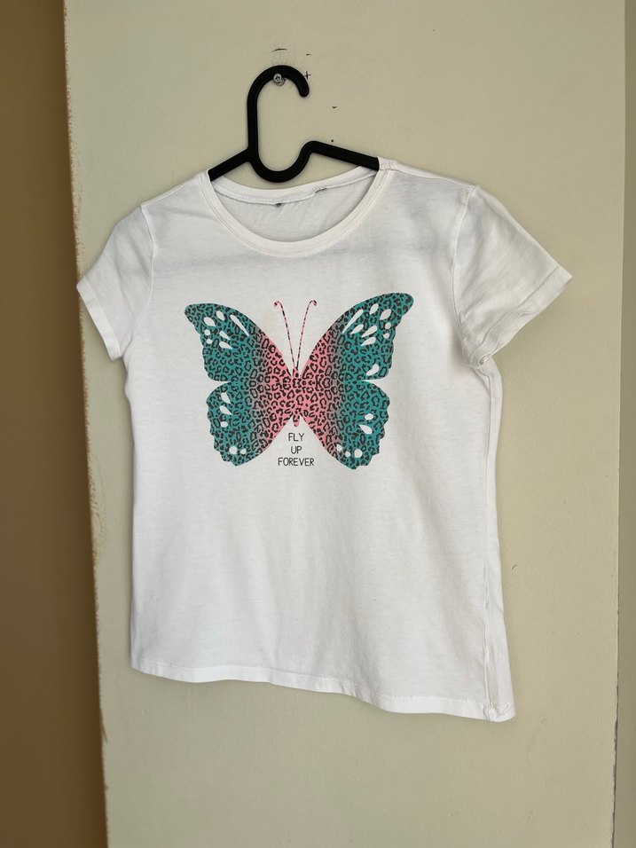 Kelebek Baskılı Renkli Payetli Kız Tişörtü - Görsel 3