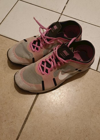 Nike Pembe Ve Gri Spor Ayakkabi
