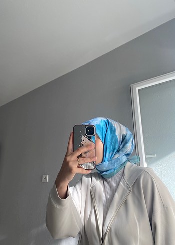 Şeffaf Beyaz Saten Kadın eşarp - Görsel 4