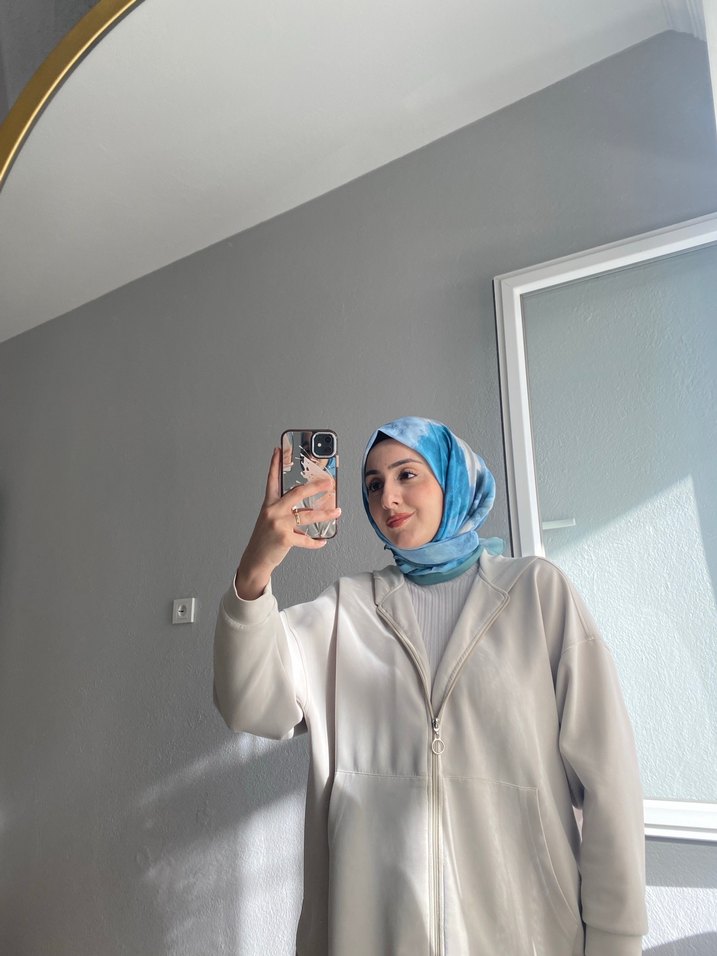 Şeffaf Beyaz Saten Kadın eşarp - Görsel 3