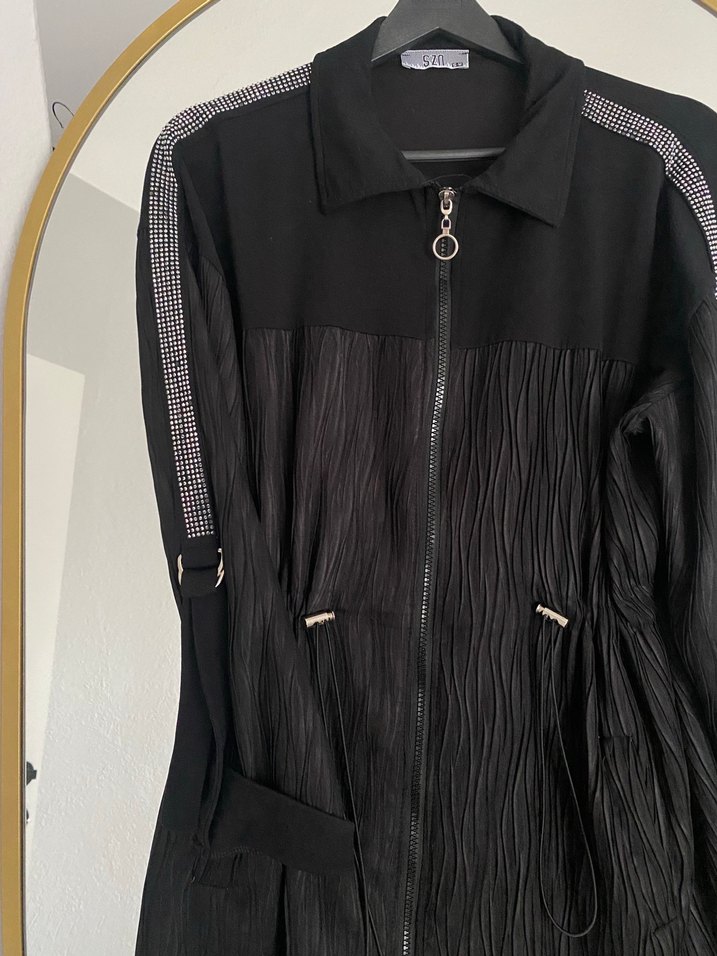 Kadın Siyah Pileli Uzun Ceket - Görsel 3