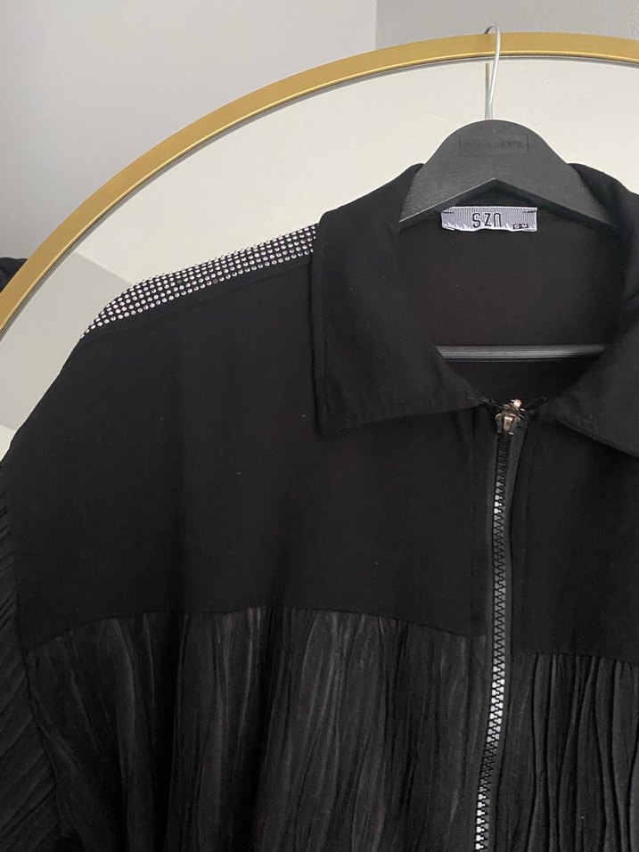 Kadın Siyah Pileli Uzun Ceket - Görsel 4