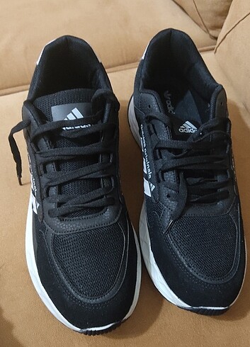 Adidas erkek ayakkabı hiç kullanılmadı 