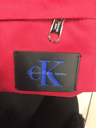 Calvin klein kırmızı küçük sırt çantası 