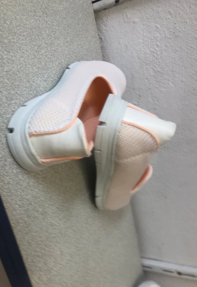 Beyaz Kadın Spor Ayakkabı Velcro Detaylı - Görsel 3