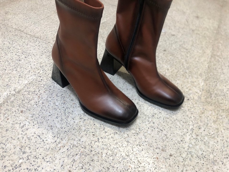 Kahverengi Deri Kadın Topuklu Bot - Görsel 4