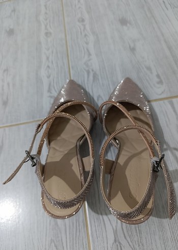 39,5 Beden Bej Parlak Stiletto Topuklu Kadın Abiye Ayakkabı