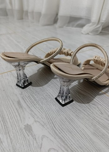 39 Beden Bej Fırfırlı Stiletto Topuklu Kadın Abiye Ayakkabı