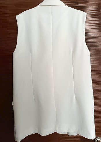 l Beden beyaz Renk Düğmeli Beyaz Kolsuz Kadın Blazer