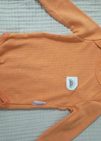 Bej ve Turuncu Çocuk Atlet Takımı - Görsel 5