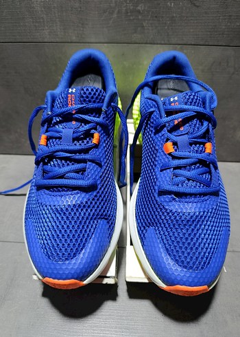40 Beden under armour charged rogue 3