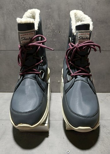 40 Beden Skechers kar botu