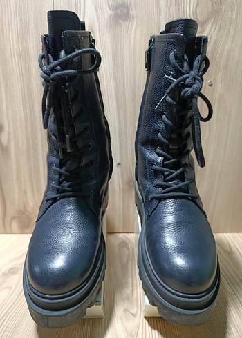 Calvin Klein bot - Görsel 2