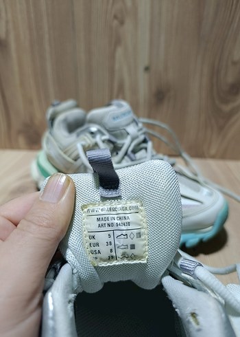 balenciaga reborn track - Görsel 8