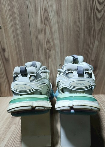 balenciaga reborn track - Görsel 4