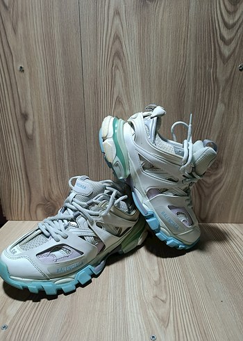 balenciaga reborn track - Görsel 5