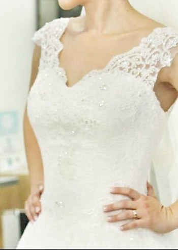 36 Beden Beyaz Parlak Straplez A-Line Gelinlik