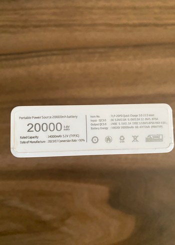 Beyaz Taşınabilir Power Bank - Görsel 2