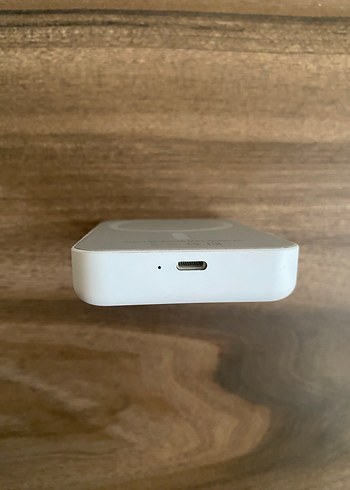 Beyaz 5000mAh Taşınabilir Power Bank magesafe - Görsel 3