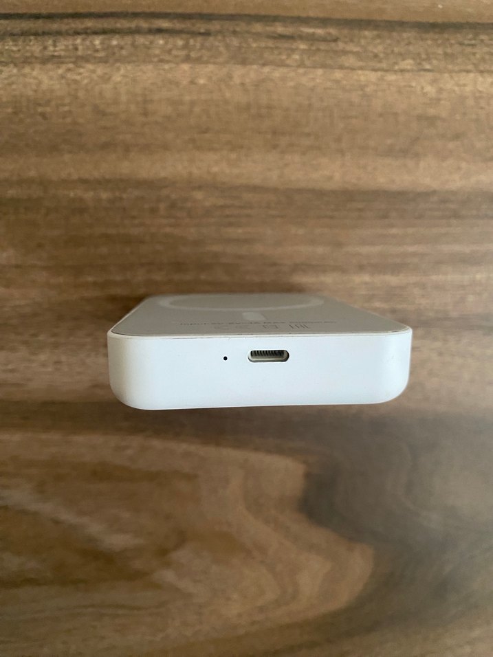 Beyaz 5000mAh Taşınabilir Power Bank magesafe - Görsel 3