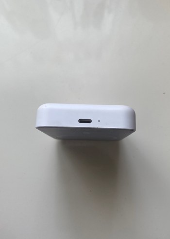 Magesafe destekli powerbank az kullanılmış - Görsel 2