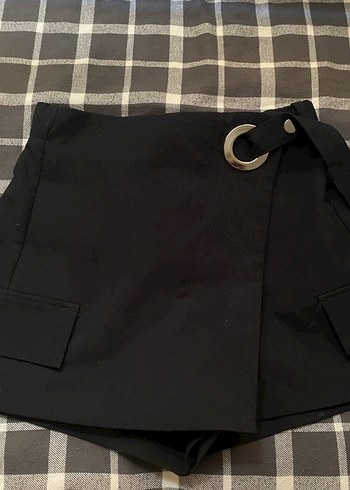 BERSHKA | Kemerli Siyah Mini Şort Etek