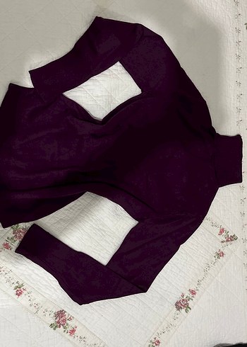 Bordo Yüksek Yakalı Bluzu