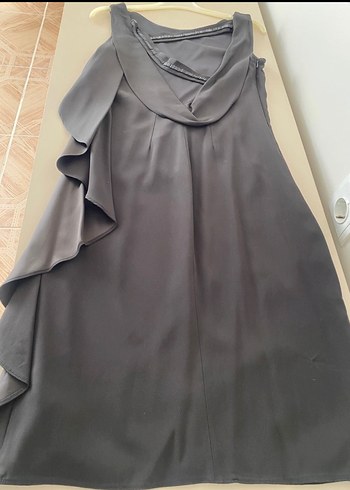 Siyah Drapeli Midi V Yaka Kolsuz Elbise