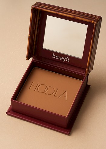 Benefit Hoola Parlak Bej Allık
