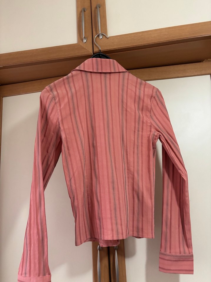 Düğmeli Pembe Çizgili Kadın Gömlek - Görsel 3