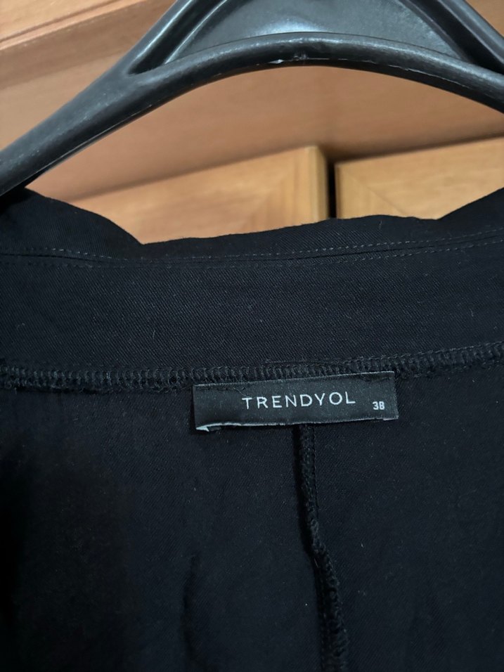 Siyah V Yaka Kadın Uzun Tulum - Görsel 2