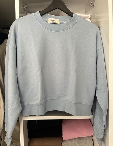 p&b sweatshirt
