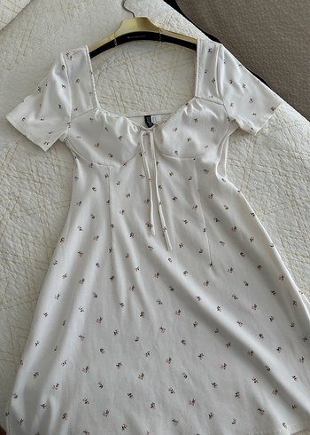 m Beden Kısa Kollu Beyaz H&M Elbise