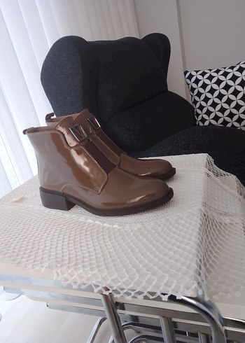 Klasik Zarif Kahverengi Deri Kadın Bot - Görsel 2