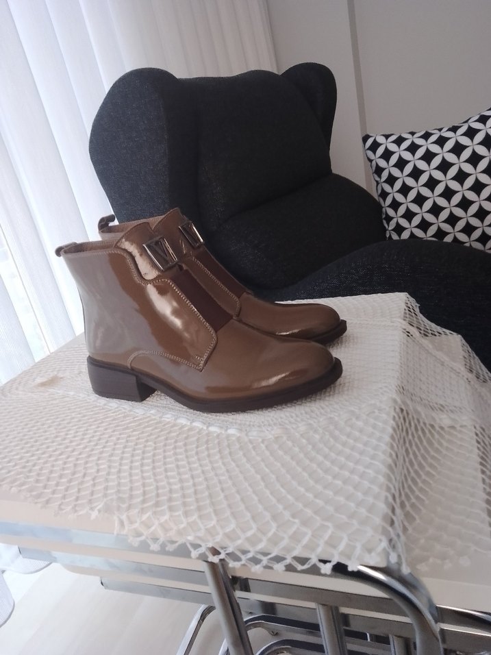 Klasik Zarif Kahverengi Deri Kadın Bot - Görsel 2