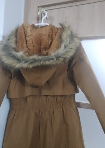 Kürklü Bej Uzun Kadın Kışlık Mont - Görsel 4