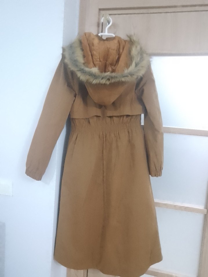 Kürklü Bej Uzun Kadın Kışlık Mont - Görsel 3